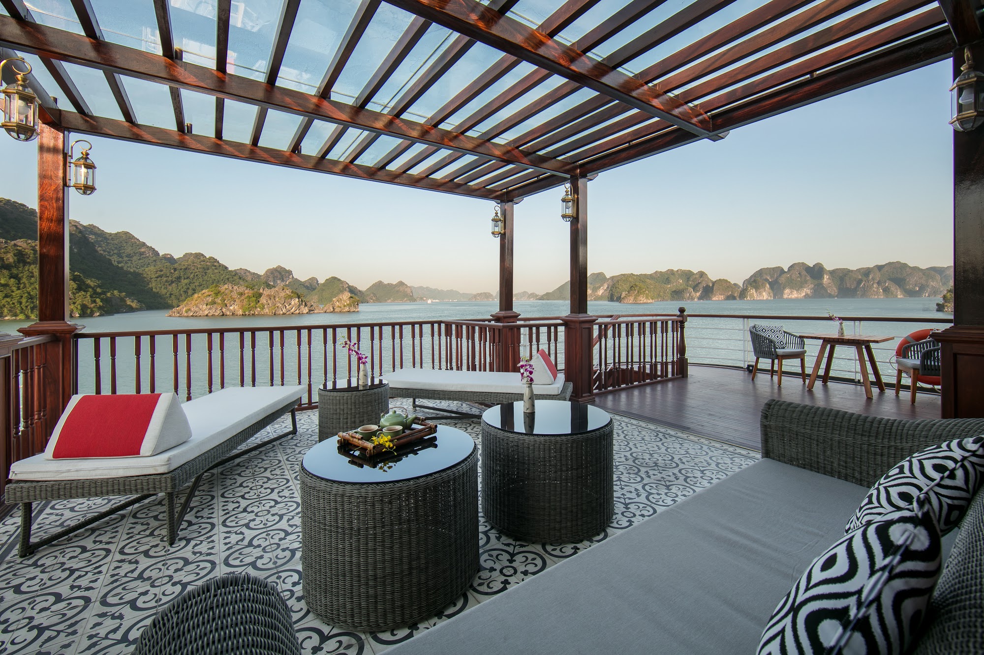 Heritage Cruise Binh Chuan - sundeck