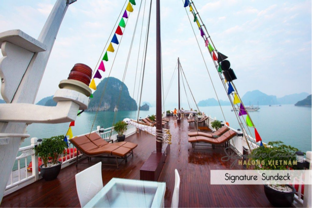Signature Royal Cruise sundeck