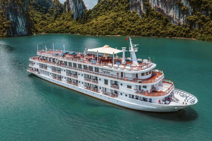 Lan Ha Bay Vietnam new trend for tourists