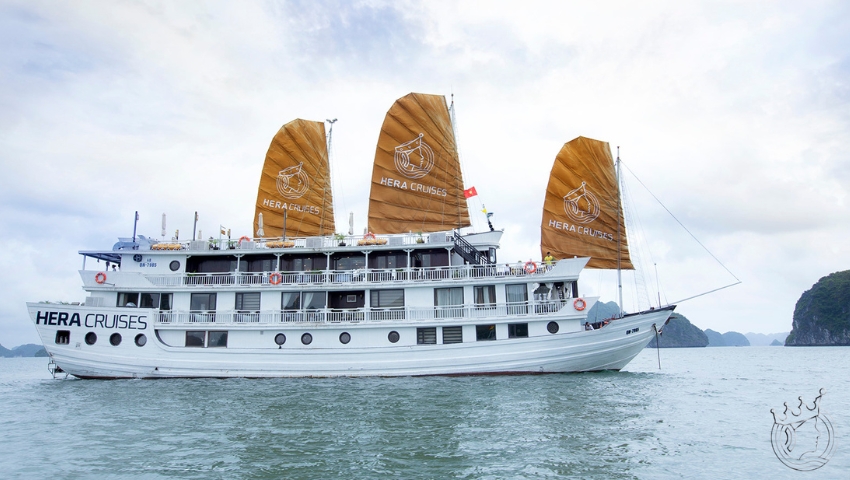 Hera Grand Luxury Overnight Cruise